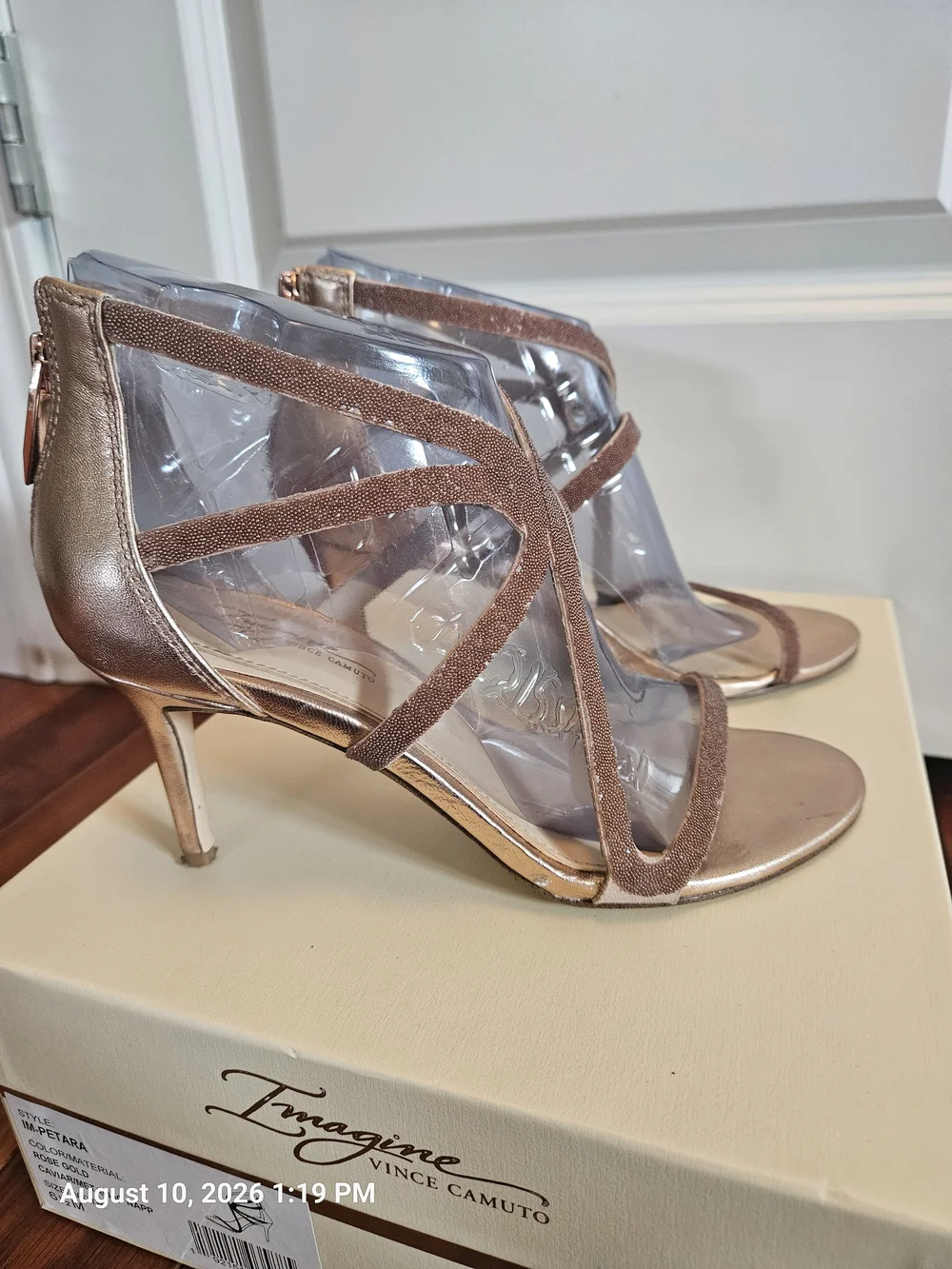 Vince Camuto vince camuto